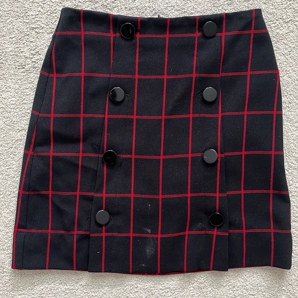 Ann Taylor LOFT 0P Black and Red Plaid Skirt with Buttons
